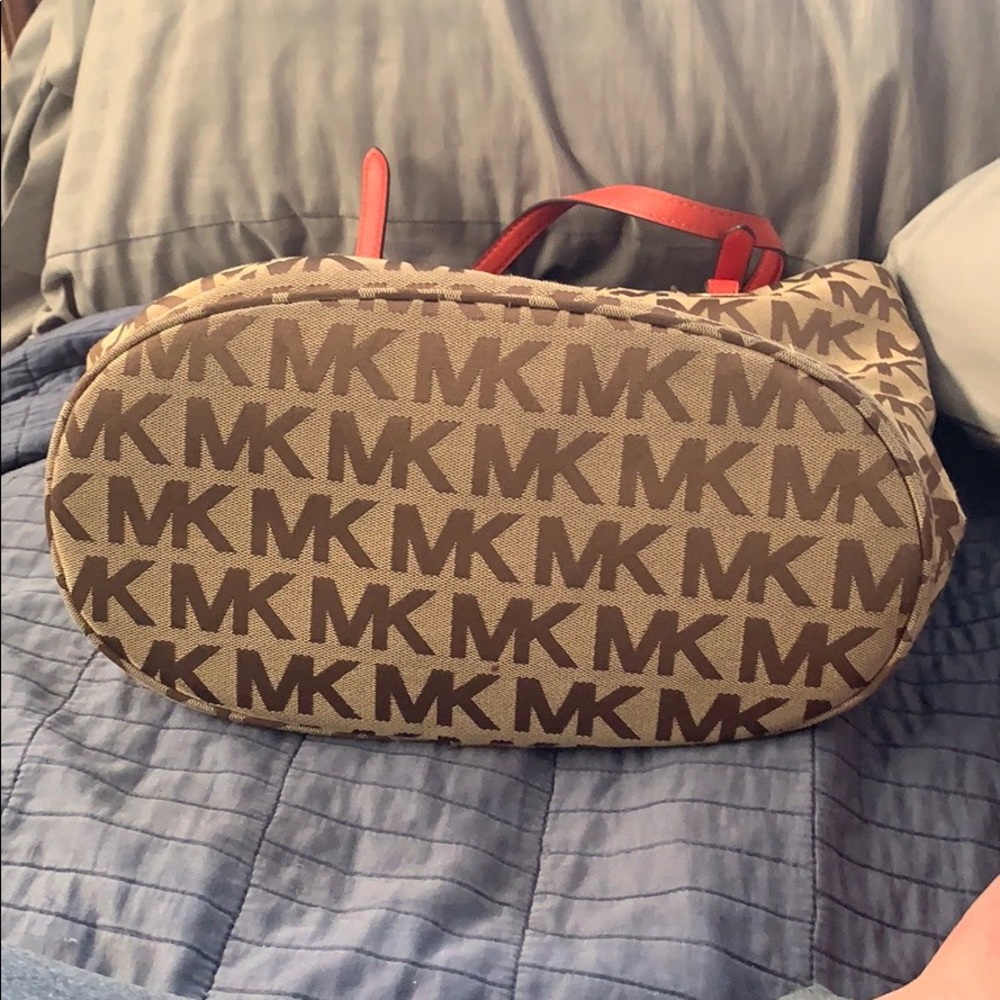 Michael Kors Medium Bag - Picture 3 of 3